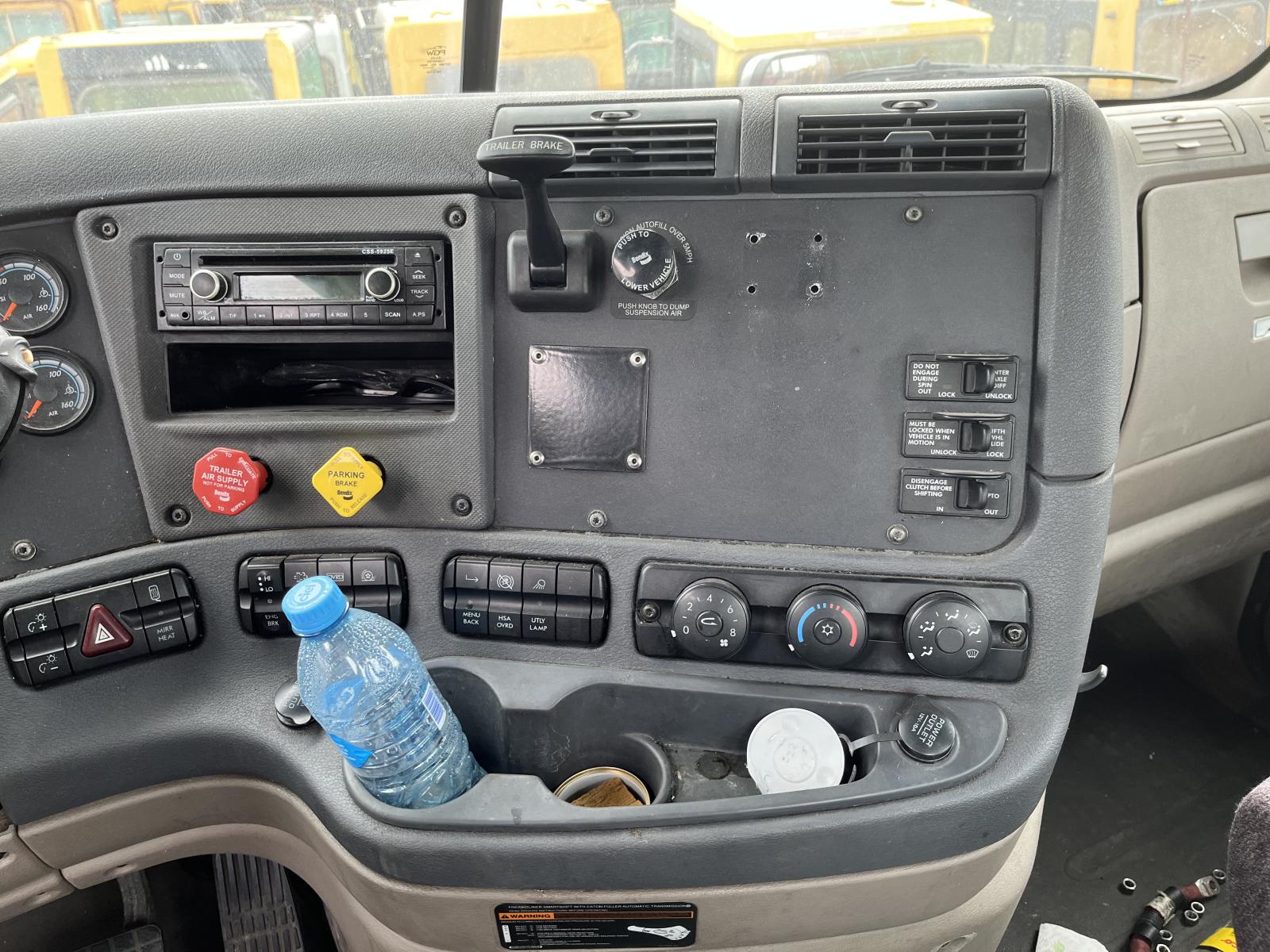 Camión Freightliner Cascadia. 2018. Ixo Models. Escala 1:43 | Cuotas sin interés